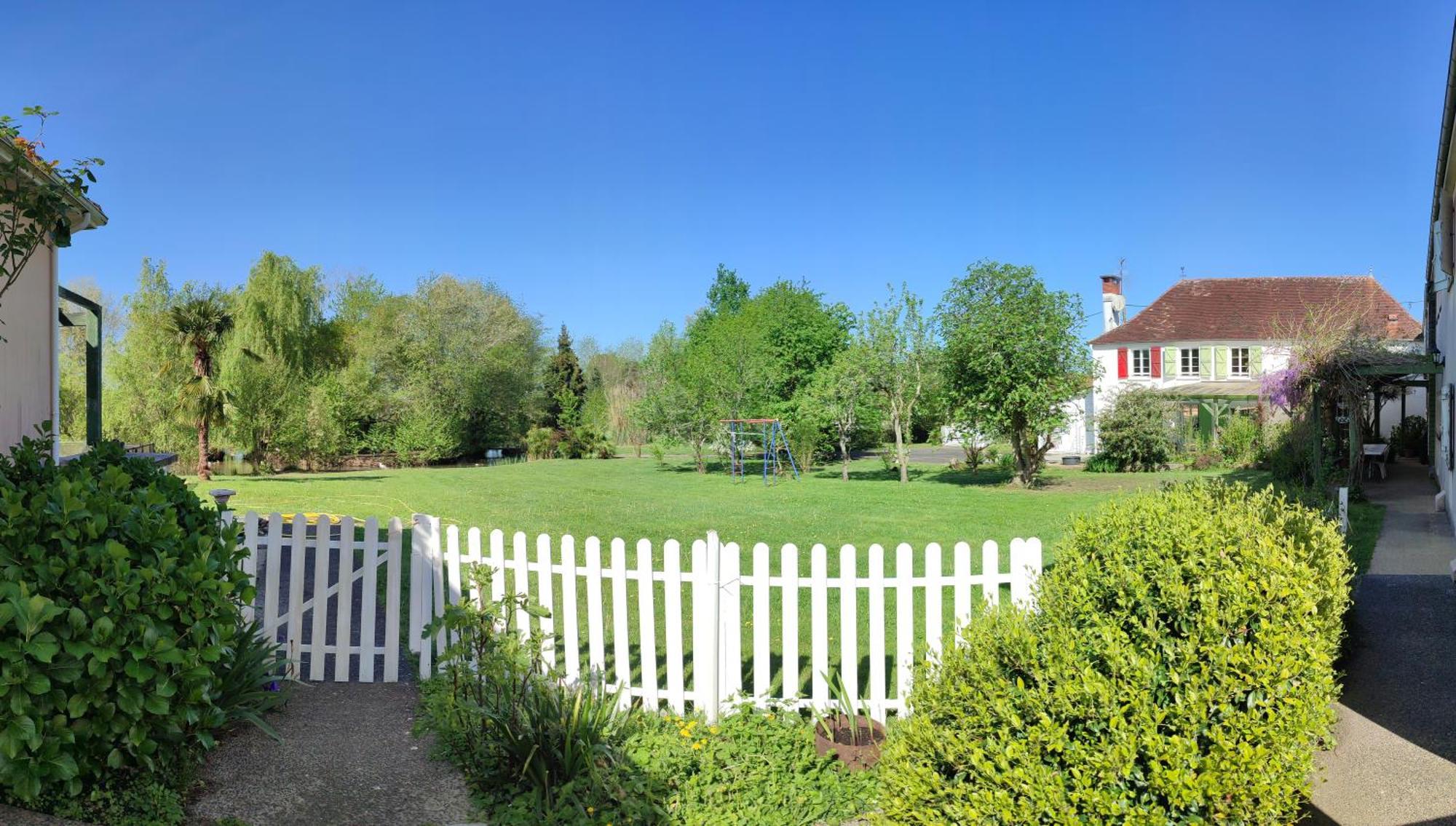 De Couleurs Et D'Eau Fraiche Bed & Breakfast Navarrenx Екстериор снимка